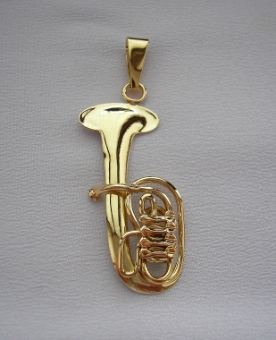 Prívesok zo žltého zlata pre milovníkov hudby a hudobných nástrojov v tvare tuby.